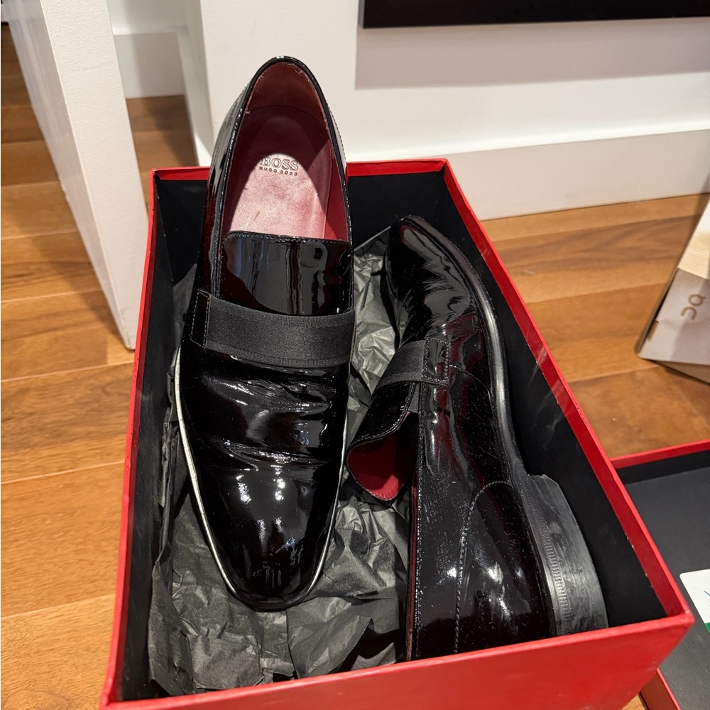 HUGO BOSS Black Patent Leather Oxfords